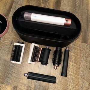 Dyson Air-wrap Multi-styler